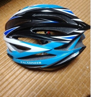 パラディニア　超軽量サイクリングヘルメット(ヘルメット/シールド)