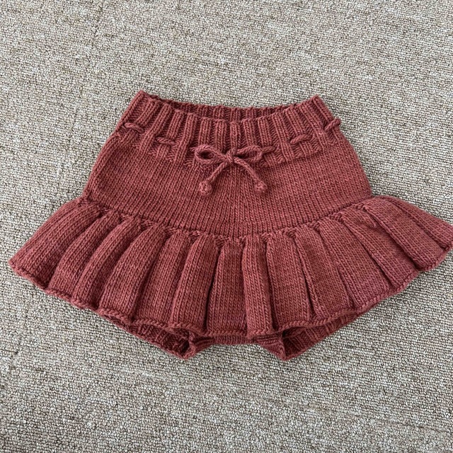 Misha and puff / skating pond skirt