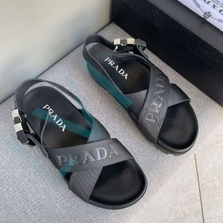 卸直営店(お得な特別割引価格) 新品 PRADA プラダ 三角ロゴ ラバー