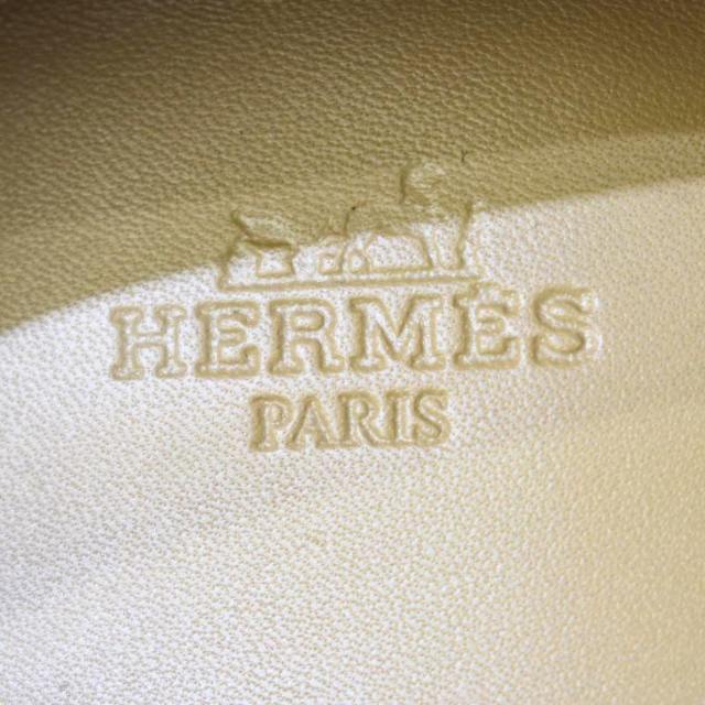 Hermes(エルメス)のエルメス 23SS 限定カラー モカシンパリ ローファー パンプス Hロゴ 37 レディースの靴/シューズ(ローファー/革靴)の商品写真