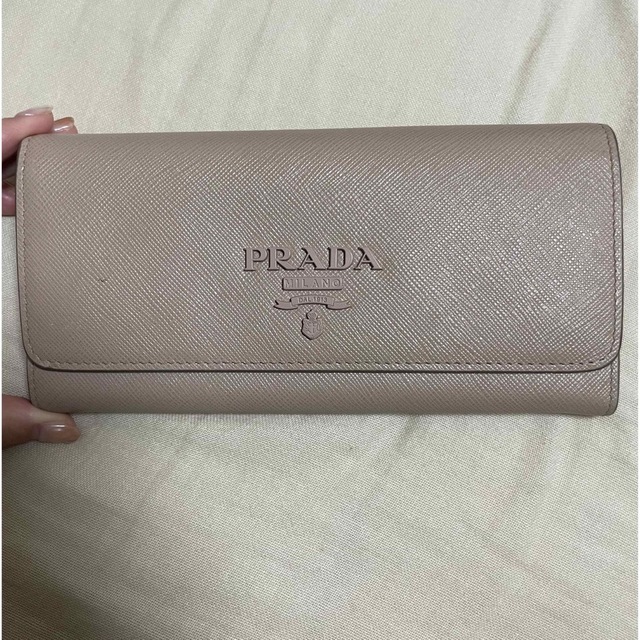 PRADA♡プラダ 長財布 ピンクベージュ PRADA♡プラダ 長財布 ピンクベージュ