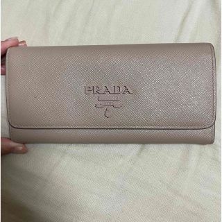 プラダ(PRADA)のPRADA♡プラダ　長財布　ピンクベージュ(長財布)