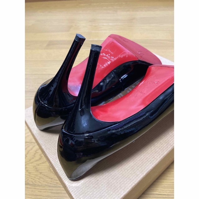 Christian Louboutin(クリスチャンルブタン)のクリスチャンルブタン⭐︎美品⭐︎パンプス レディースの靴/シューズ(ハイヒール/パンプス)の商品写真