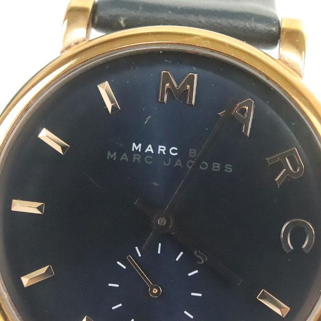 MARC BY MARC JACOBS(マークバイマークジェイコブス)のマークバイマークジェイコブス レディース腕時計 ベイカー MBM1329 クオーツ 中古 ネイビー文字盤 レザー MARC BY MARC JACOBS 【中古】 | ブランド ウォッチ シンプル 電池式 ファッション ステンレス 小物 ABランク レディースのファッション小物(腕時計)の商品写真