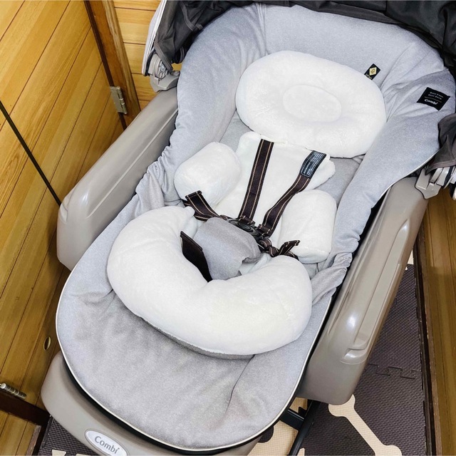 使用期間6ヶ月 美品 combi ネムリラオートスウィングBEDi EG eva.gov.co