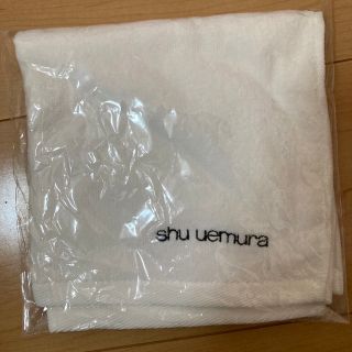 シュウウエムラ(shu uemura)の新品未開封♡シューウエムラ　ハンドタオル(ハンカチ)