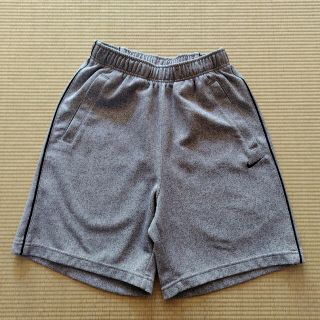 ナイキ(NIKE)のナイキ　トレニングパンツ　レデースS　キッズ150(その他)