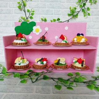 🍓フェルトおままごと🍓 ハンドメイド タルトと棚のセット 新品未使用(おもちゃ/雑貨)