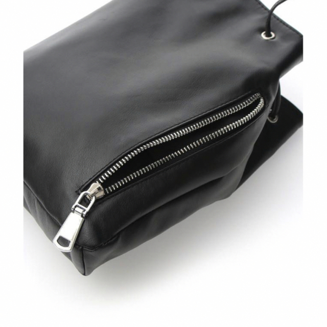 CLANE(クラネ)のCLANE ドローストリングショルダーバッグbigotre AMERI osoi レディースのバッグ(ショルダーバッグ)の商品写真