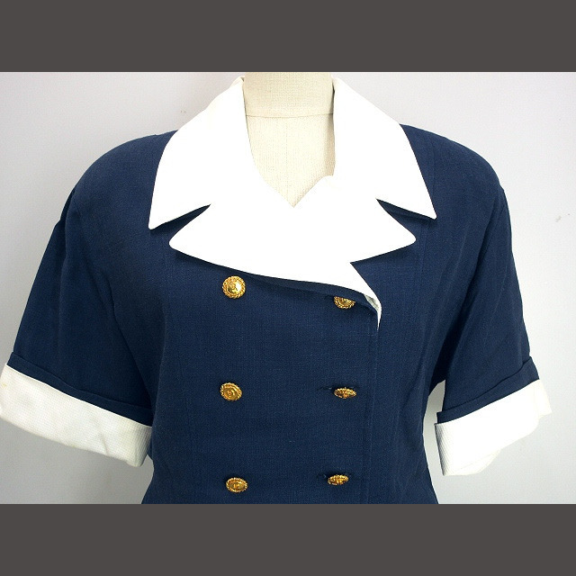 CHANEL(シャネル)のシャネル セットアップ スーツ ジャケット スカート ココマーク 金ボタン レディースのフォーマル/ドレス(スーツ)の商品写真