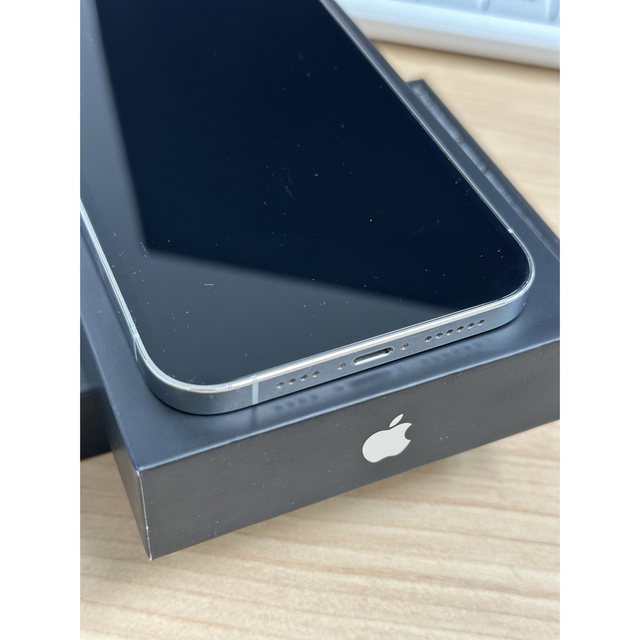 Apple(アップル)のアップル iPhone12 Pro Max 256GB シルバー SIMフリー スマホ/家電/カメラのスマートフォン/携帯電話(スマートフォン本体)の商品写真