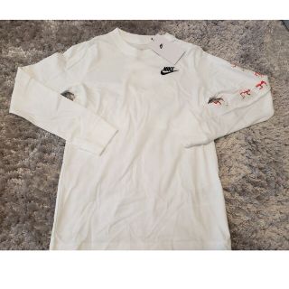 ナイキ(NIKE)の新品タグ付き　NIKE　ナイキ長袖　Tシャツ　140(Tシャツ/カットソー)