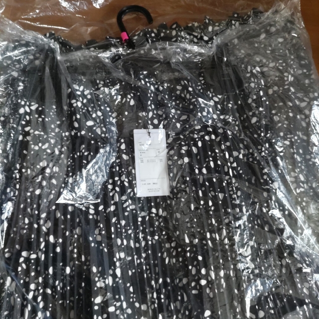 HYKE 23ss Pebble printed maxi dress 殿堂 www.bluepractice.co.jp