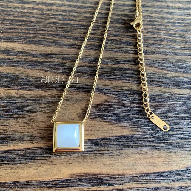 ●stainlessスクエア天然石necklace オパール●金属アレルギー対応 レディースのアクセサリー(ネックレス)の商品写真