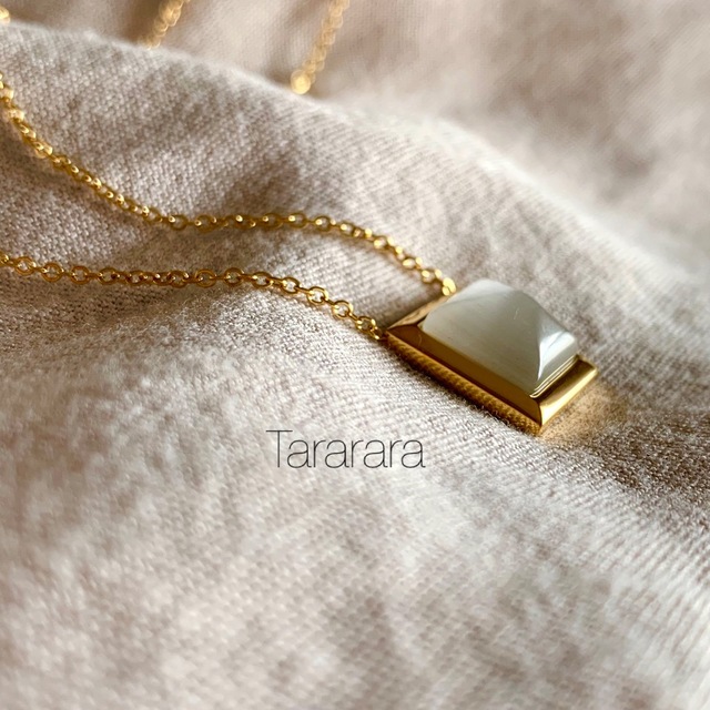 ●stainlessスクエア天然石necklace オパール●金属アレルギー対応 レディースのアクセサリー(ネックレス)の商品写真