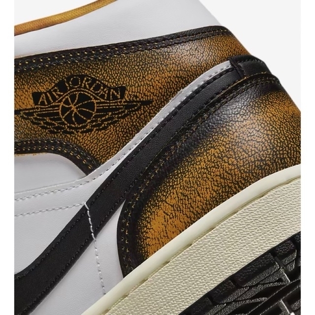 Jordan Brand（NIKE）(ジョーダン)のみか様専用　NIKE エアージョーダン1 Mid “ウェア　アウェイ” メンズの靴/シューズ(スニーカー)の商品写真
