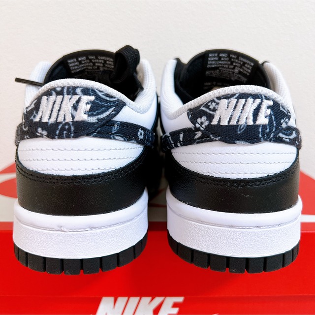 NIKE(ナイキ)のNike WMNS Dunk Low ESS Black Paisley レディースの靴/シューズ(スニーカー)の商品写真