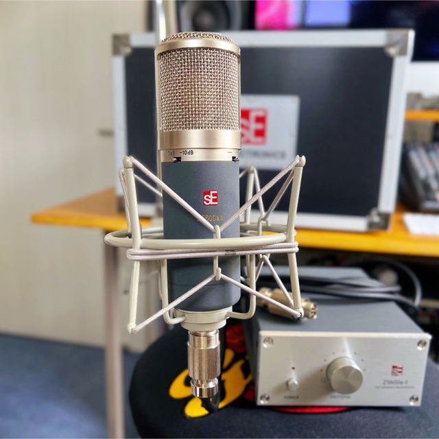 人気を誇る 【完動美品】sE Electronics 高級チューブマイク II Z5600a