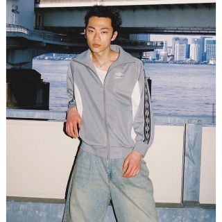 umbro トラックジャケットの通販 by t.k｜ラクマ