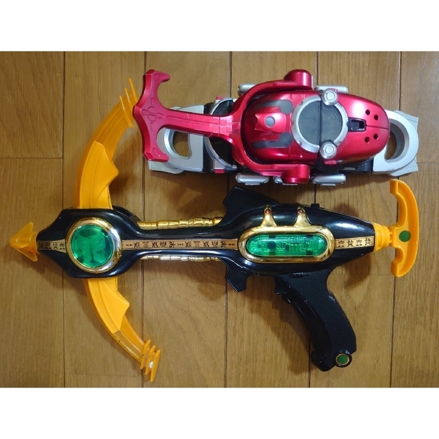 【現状品2個】仮面ライダー①クウガ  ペガサスボウガン②カブトカブトゼクター