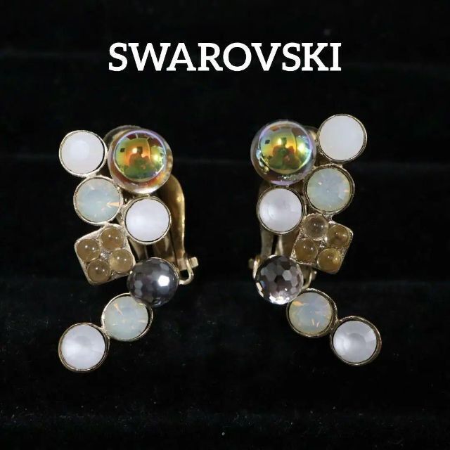 SWAROVSKI(スワロフスキー)の【匿名配送】 SWAROVSKI スワロフスキー イヤリング ストーン 2 レディースのアクセサリー(イヤリング)の商品写真