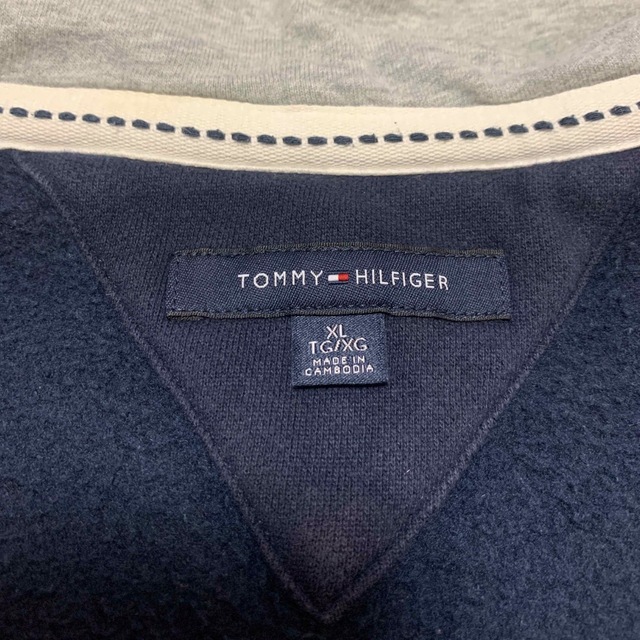 TOMMY HILFIGER(トミーヒルフィガー)のTOMMY HILFIGER フーディー　L メンズのトップス(パーカー)の商品写真