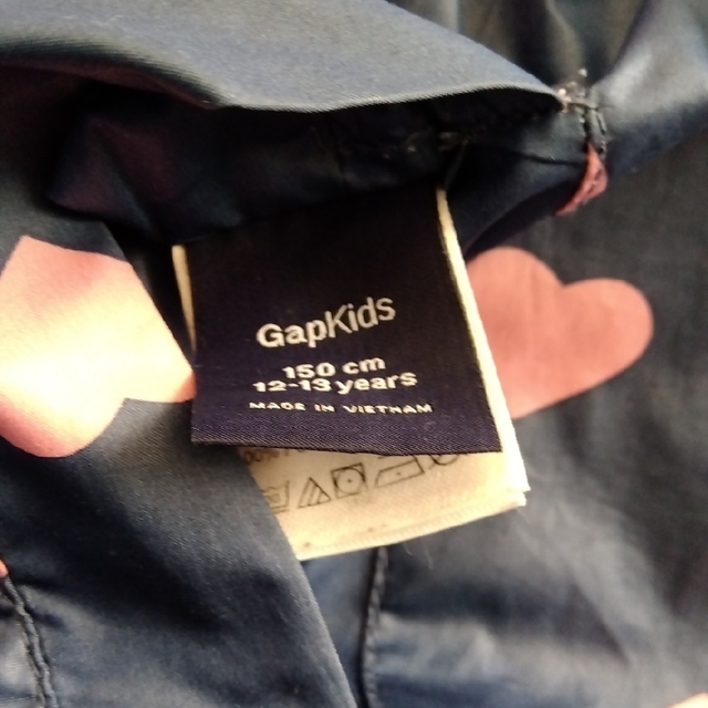 GAP Kids(ギャップキッズ)の薄手　パーカー　ウインドブレーカー　GAPkids　長袖 キッズ/ベビー/マタニティのキッズ服女の子用(90cm~)(ジャケット/上着)の商品写真