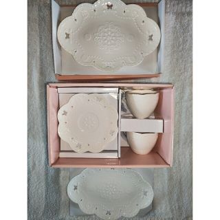 ハナエモリ(HANAE MORI)の値下げしました【新品未使用】HANAE MORI  マグカップセット(食器)