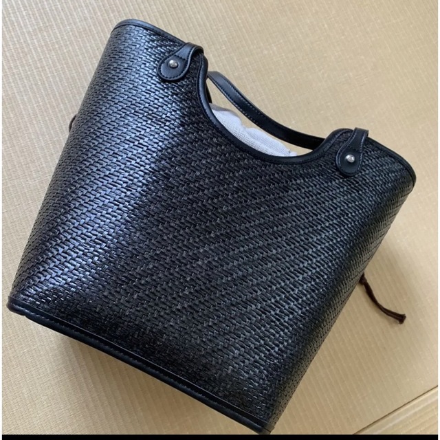 qbag paris pigre 大人カゴバッグ 巾着 oeuf 新品未使用ウフ レディースのバッグ(かごバッグ/ストローバッグ)の商品写真