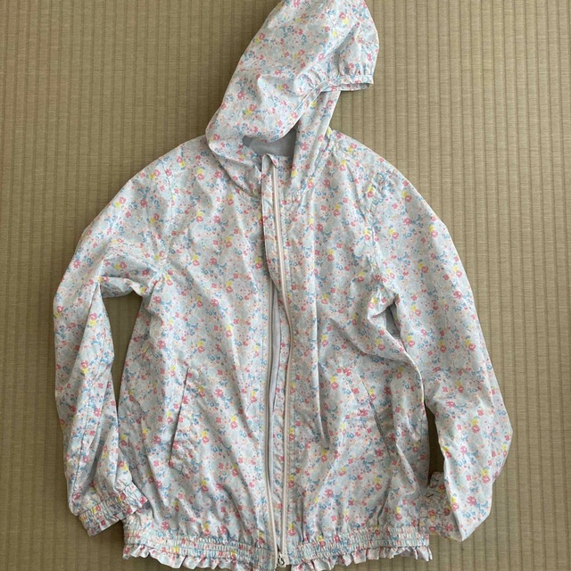 GU(ジーユー)のパーカー キッズ/ベビー/マタニティのキッズ服女の子用(90cm~)(ジャケット/上着)の商品写真