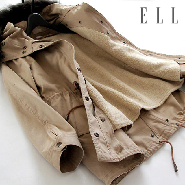 ELLE(エル)の新品 ELLE ライナー付きモッズコート ベージュ ラクーンファー レディースのジャケット/アウター(モッズコート)の商品写真