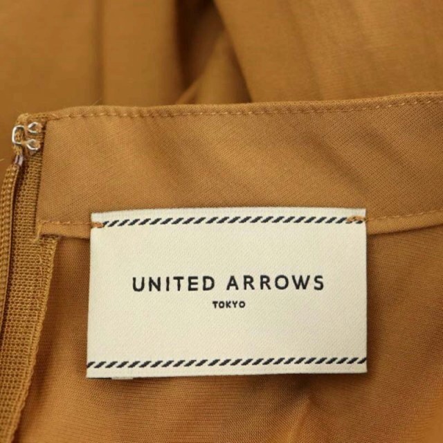 UNITED ARROWS(ユナイテッドアローズ)のユナイテッドアローズ 21SS ペプラムデザインブラウス 五分袖 クルーネック レディースのトップス(その他)の商品写真
