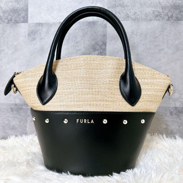 【美品】FURLA ラフィアバッグ 2way スタッズ カゴバッグ レザー