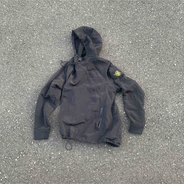 STONE ISLAND(ストーンアイランド)のうんチーズ様専用希stone island ナイロンメタル　ナイロンジャケット　 メンズのジャケット/アウター(ナイロンジャケット)の商品写真