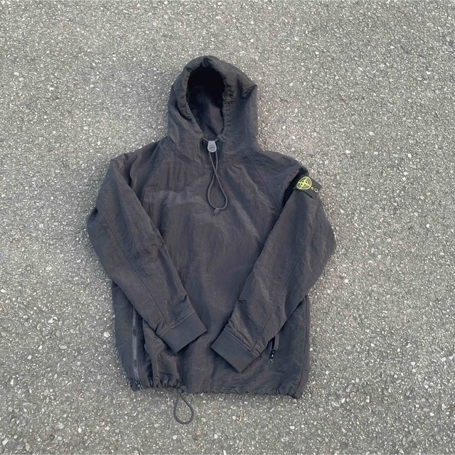 STONE ISLAND(ストーンアイランド)のうんチーズ様専用希stone island ナイロンメタル　ナイロンジャケット　 メンズのジャケット/アウター(ナイロンジャケット)の商品写真