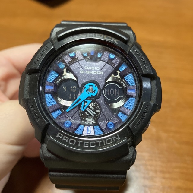 【超美品】G-SHOCK GA-200SH 1AJF メタリックカラーズ