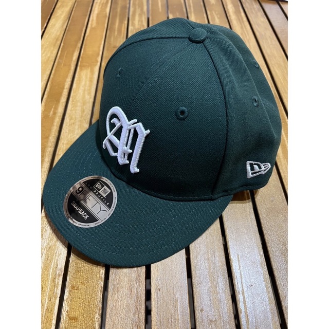 NEW ERA(ニューエラー)のAH MURDERZ × NEWERA Dark GREEN メンズの帽子(キャップ)の商品写真