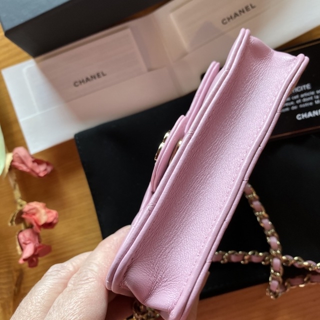 CHANEL(シャネル)のCHANEL🌹ミニチェーンバッグ💖カードケース💖ミニウォレット👛 メンズのバッグ(ショルダーバッグ)の商品写真