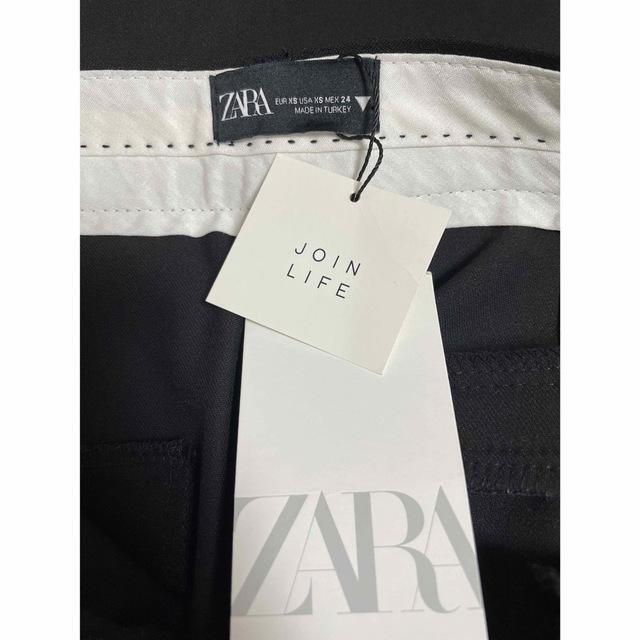 ZARA(ザラ)のZARA タックワイドパンツ レディースのパンツ(カジュアルパンツ)の商品写真