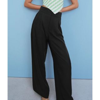 ザラ(ZARA)のZARA タックワイドパンツ(カジュアルパンツ)