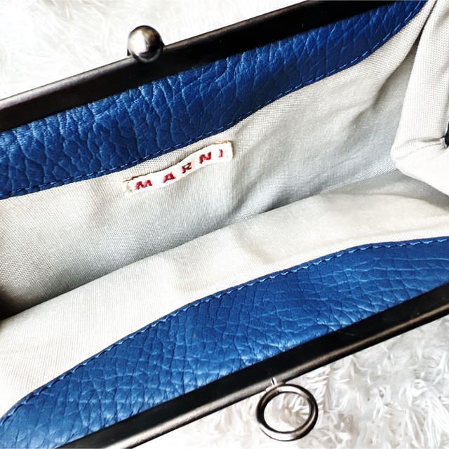 Marni(マルニ)の美品　MARNI マルニ    レザー　クラッチ　ストーン　オレンジ　ブルー レディースのバッグ(クラッチバッグ)の商品写真