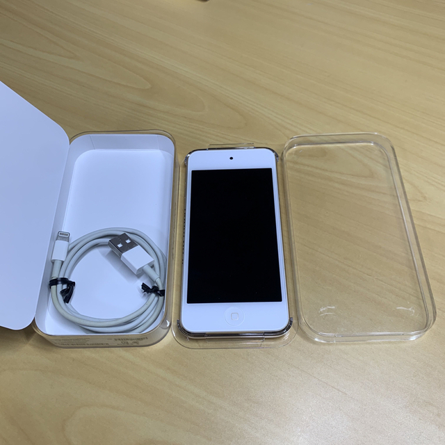 iPod touch(アイポッドタッチ)のiPod touch 第7世代　32gb ゴールド　中古 スマホ/家電/カメラのオーディオ機器(ポータブルプレーヤー)の商品写真