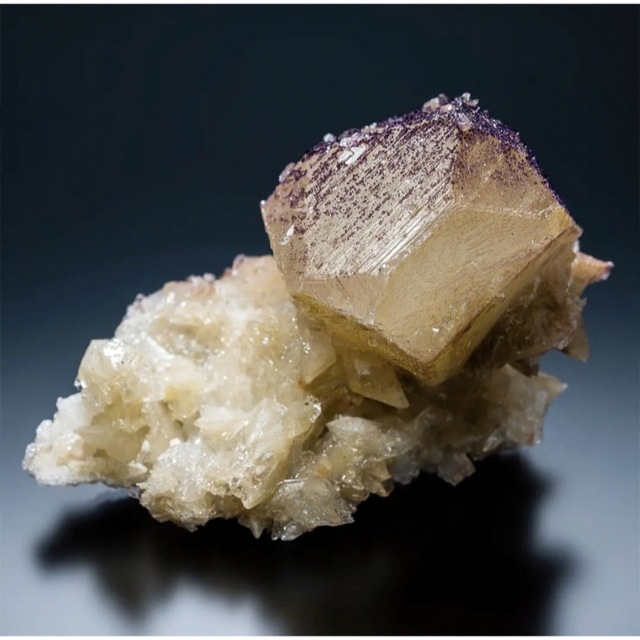 中国 貴州省 イットロフローライト C850 天然石 原石 鉱物標本 鉱石 蛍石
