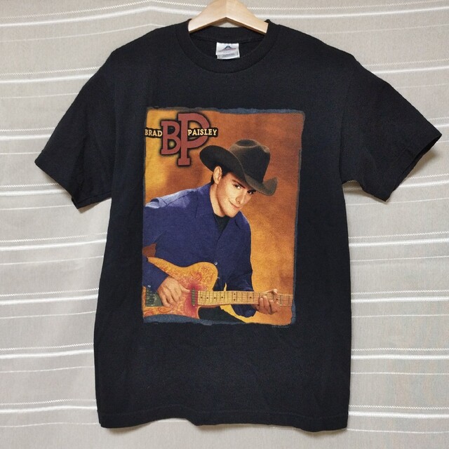 AAA(トリプルエー)のBRAD PAISLEY ブラッドペイヅリー カントリー グラフィックTシャツ メンズのトップス(Tシャツ/カットソー(半袖/袖なし))の商品写真