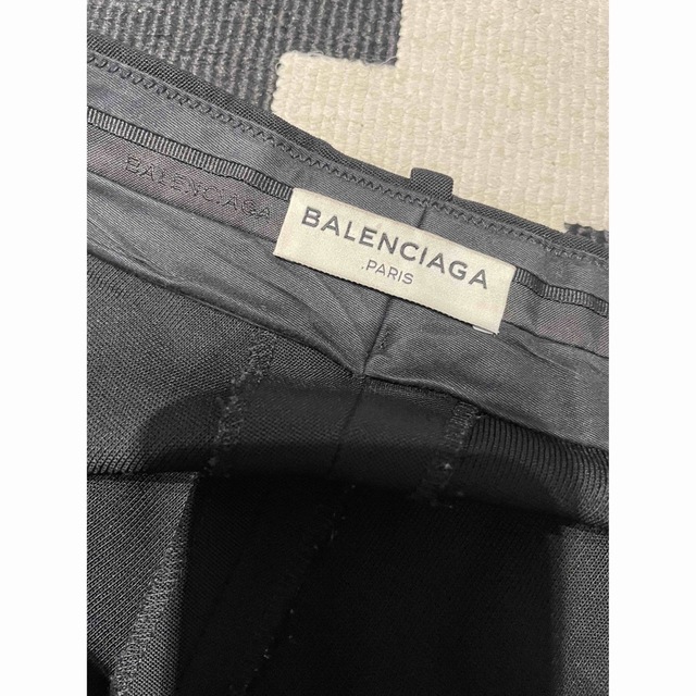 Balenciaga(バレンシアガ)のバレンシアガ ブラックパンツ 00-101 レディースのパンツ(クロップドパンツ)の商品写真