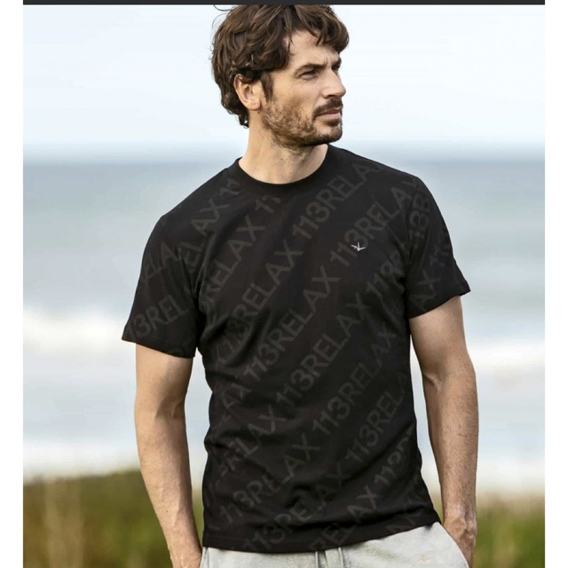 【1PIU1UGUALE3 RELAX】総柄ロゴ半袖TシャツTシャツ/カットソー(半袖/袖なし)