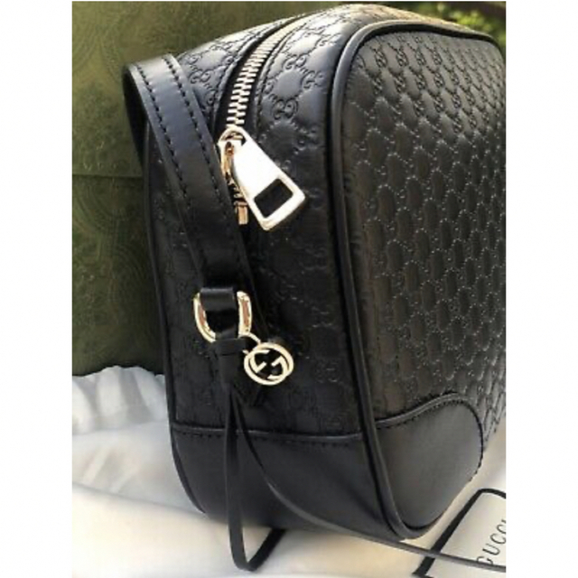 新品未使用】【定価229800円】GUCCIショルダーバック(ブラック 新品未使用】【定価229800円】GUCCIショルダーバック(ブラック