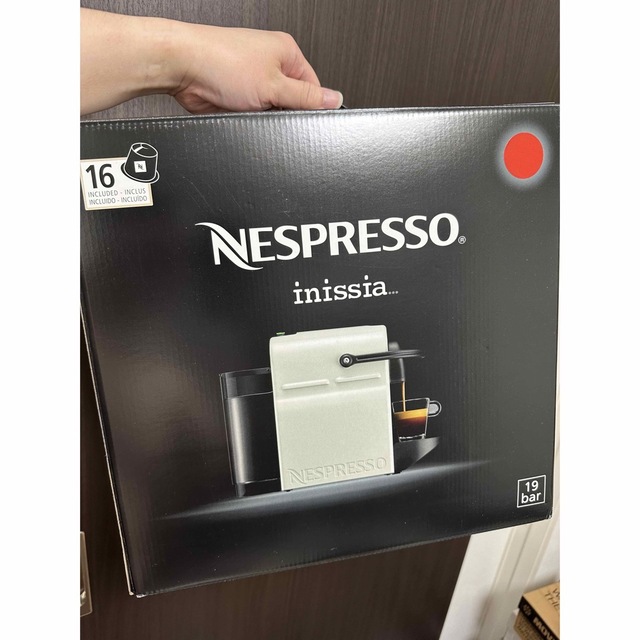 NESPRESSO(ネスプレッソ)のNESPRESSO C40-RE RED ネスプレッソ 赤 カプセル スマホ/家電/カメラの調理家電(エスプレッソマシン)の商品写真