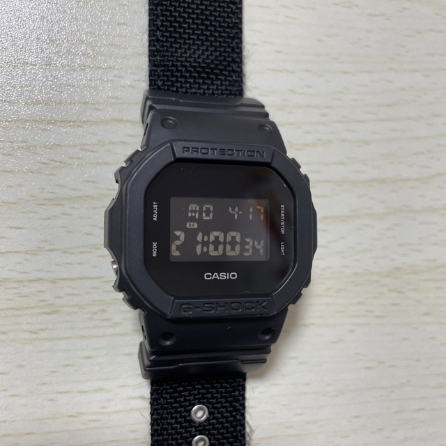 G-SHOCK(ジーショック)のG-SHOCK 腕時計 メンズ DW-5600BBN-1DR CASIO メンズの時計(腕時計(デジタル))の商品写真
