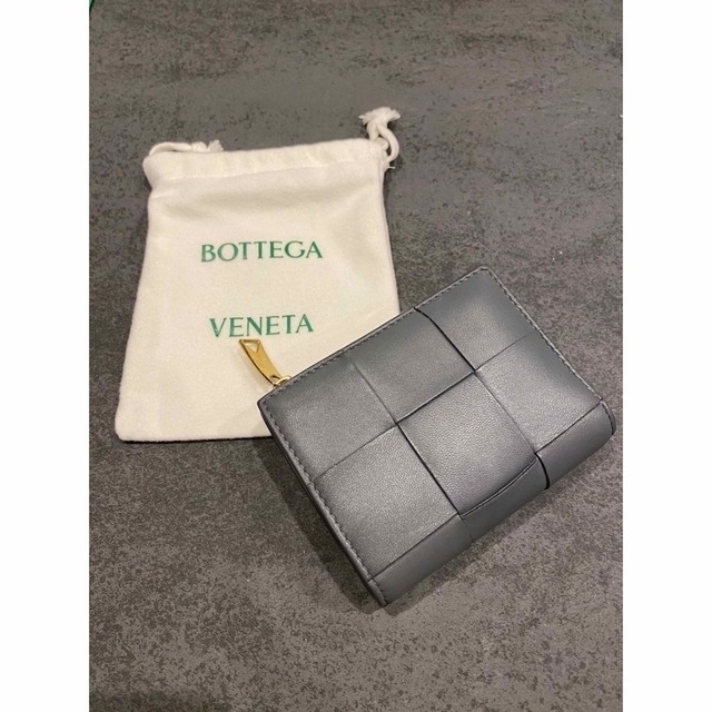 BOTTEGA VENETA ボッテガヴェネタ　二つ折財布